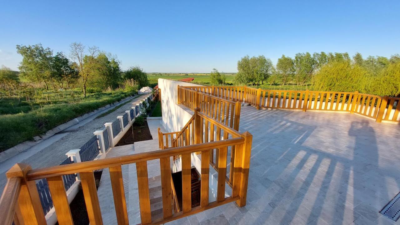 Pensiunea Nest Dunavăţu de Jos Buitenkant foto